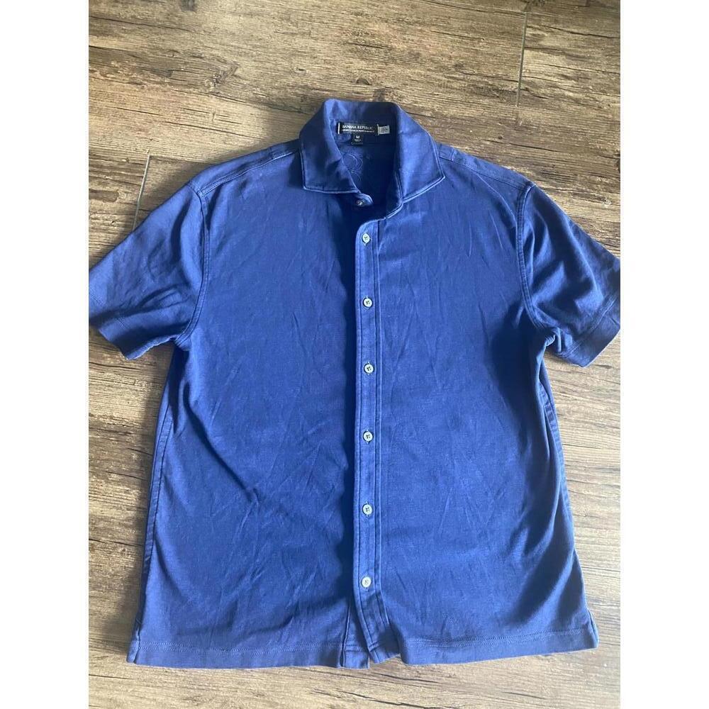Banana Republic Button-Up Shirt - Luxurious Touch Performance